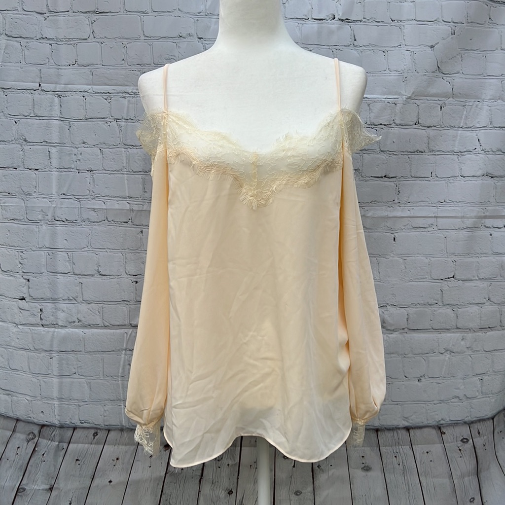 Nwt Vici Lace Cream Top, Medium